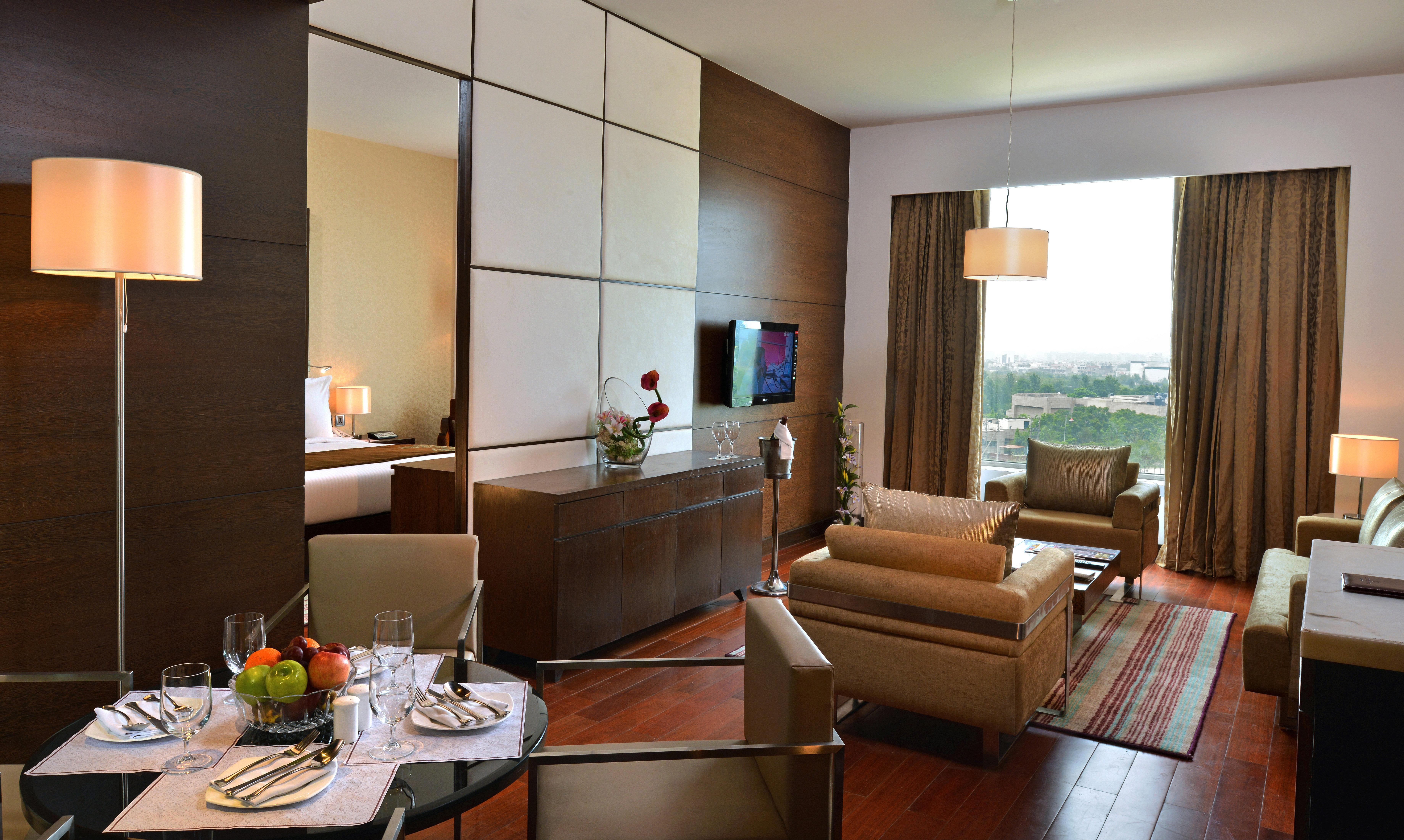 Holiday Inn Chandigarh Panchkula, An Ihg Hotel Rom bilde Suite at the Taj Bengal