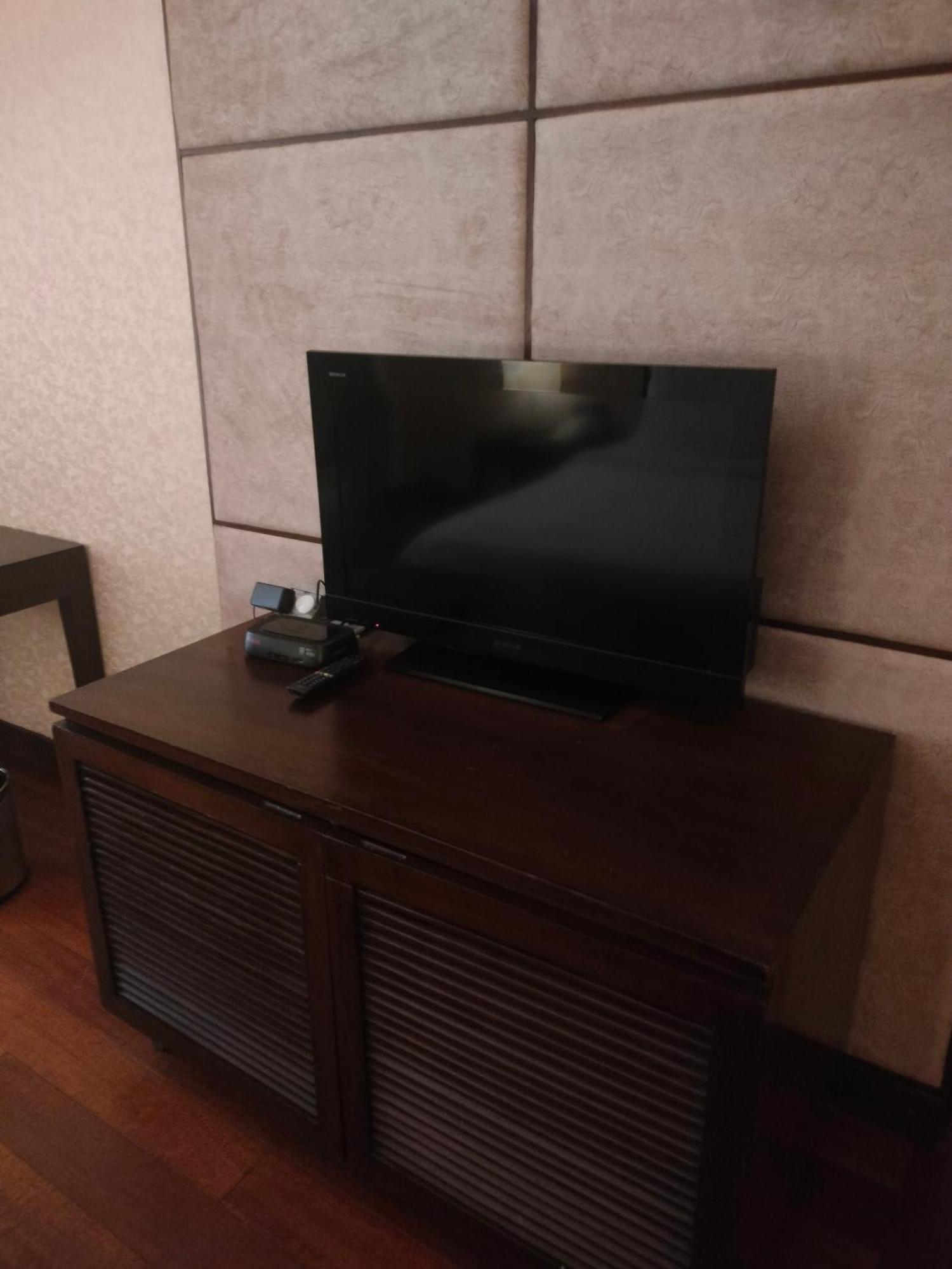 Holiday Inn Chandigarh Panchkula, An Ihg Hotel Eksteriør bilde A television set
