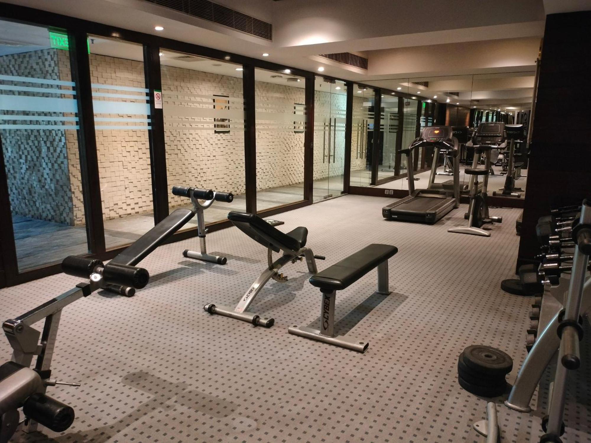 Holiday Inn Chandigarh Panchkula, An Ihg Hotel Eksteriør bilde The gym at the hotel